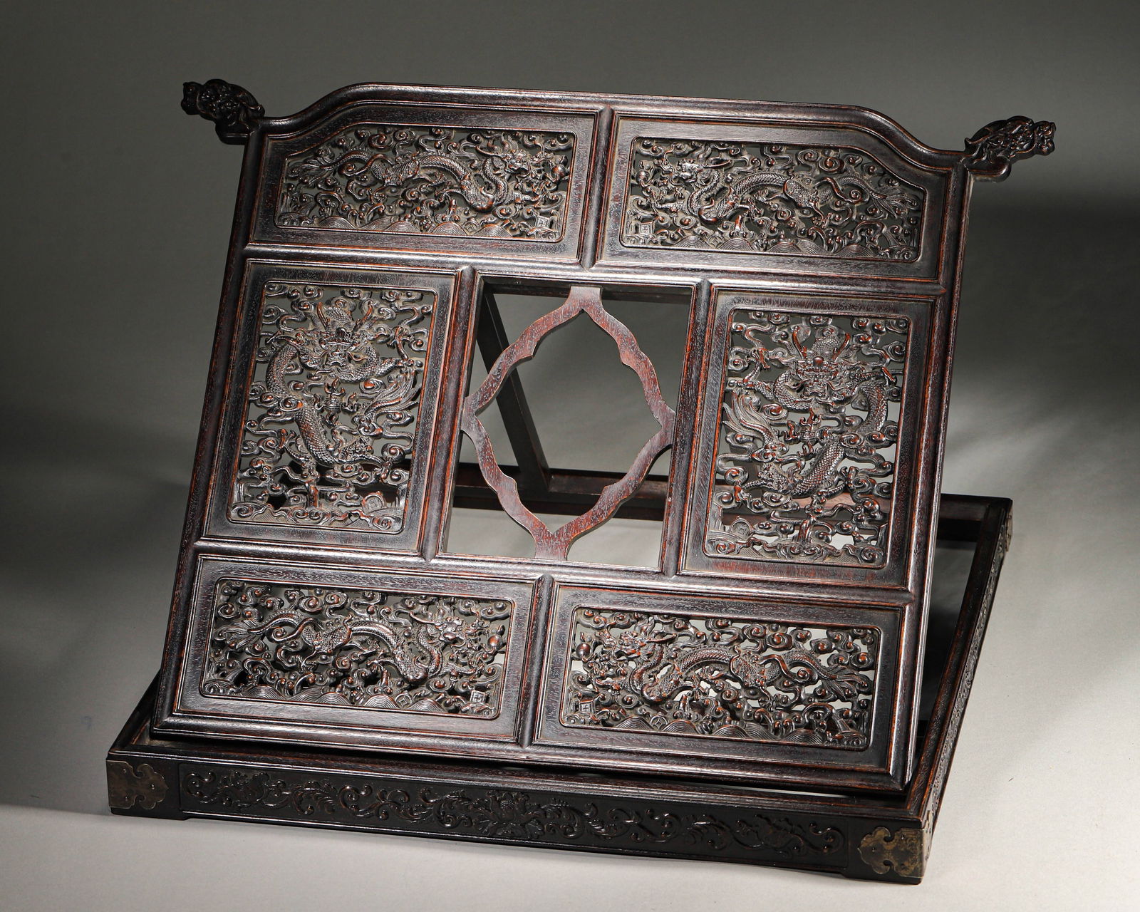 Qing dynasty zitan openwork dragon pattern mirror case (1 of 8)