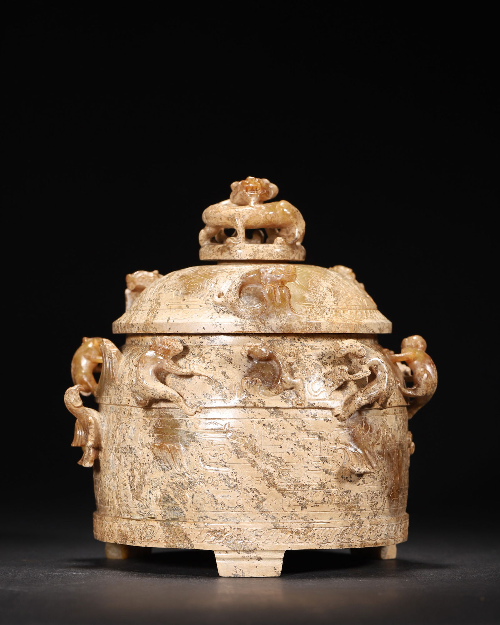 Han dynasty archaic jade covered gui vessel with patinated mythical beast patterns (1 of 9)