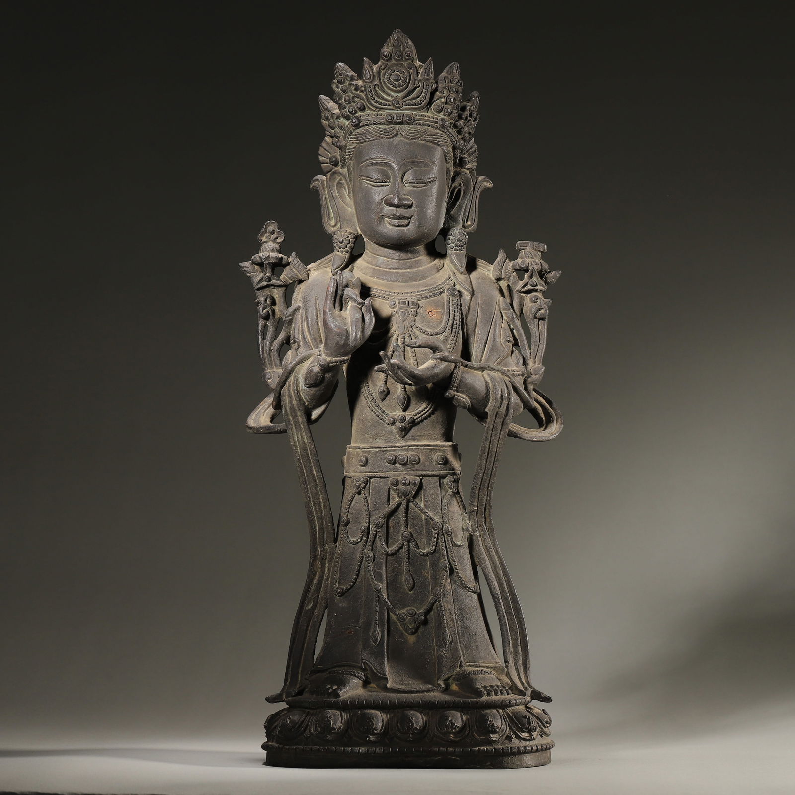 Ming dynasty, bronze standing guanyin bodhisattva (1 of 6)