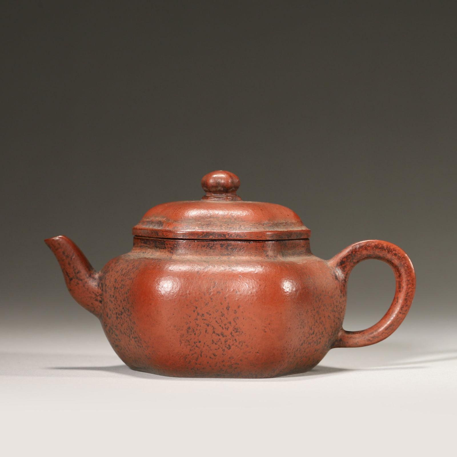 Mid-qing dynasty, yixing zisha hexagonal bulbous teapot (1 of 8)