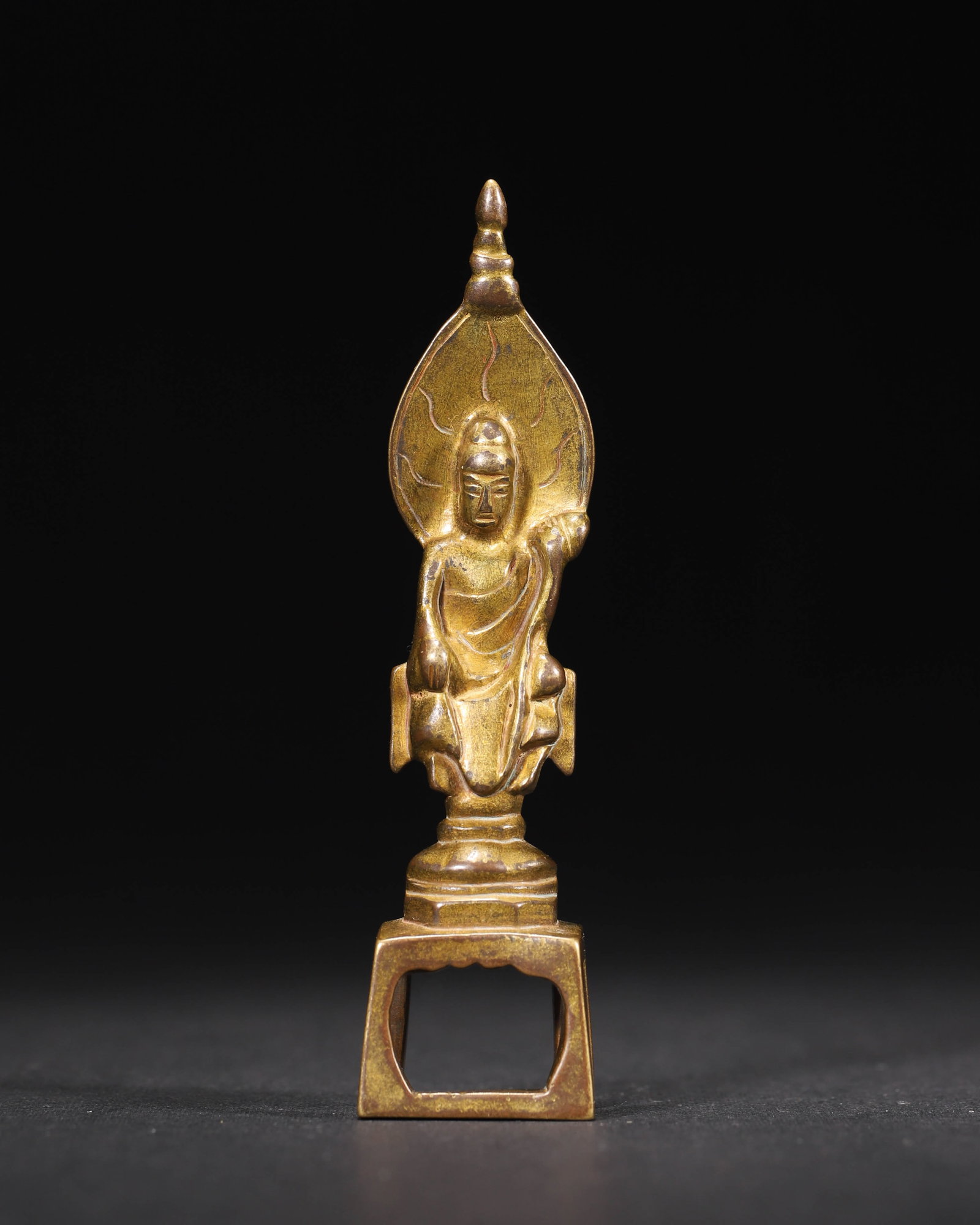 Tang dynasty gilt-bronze seated buddha statue (1 of 7)