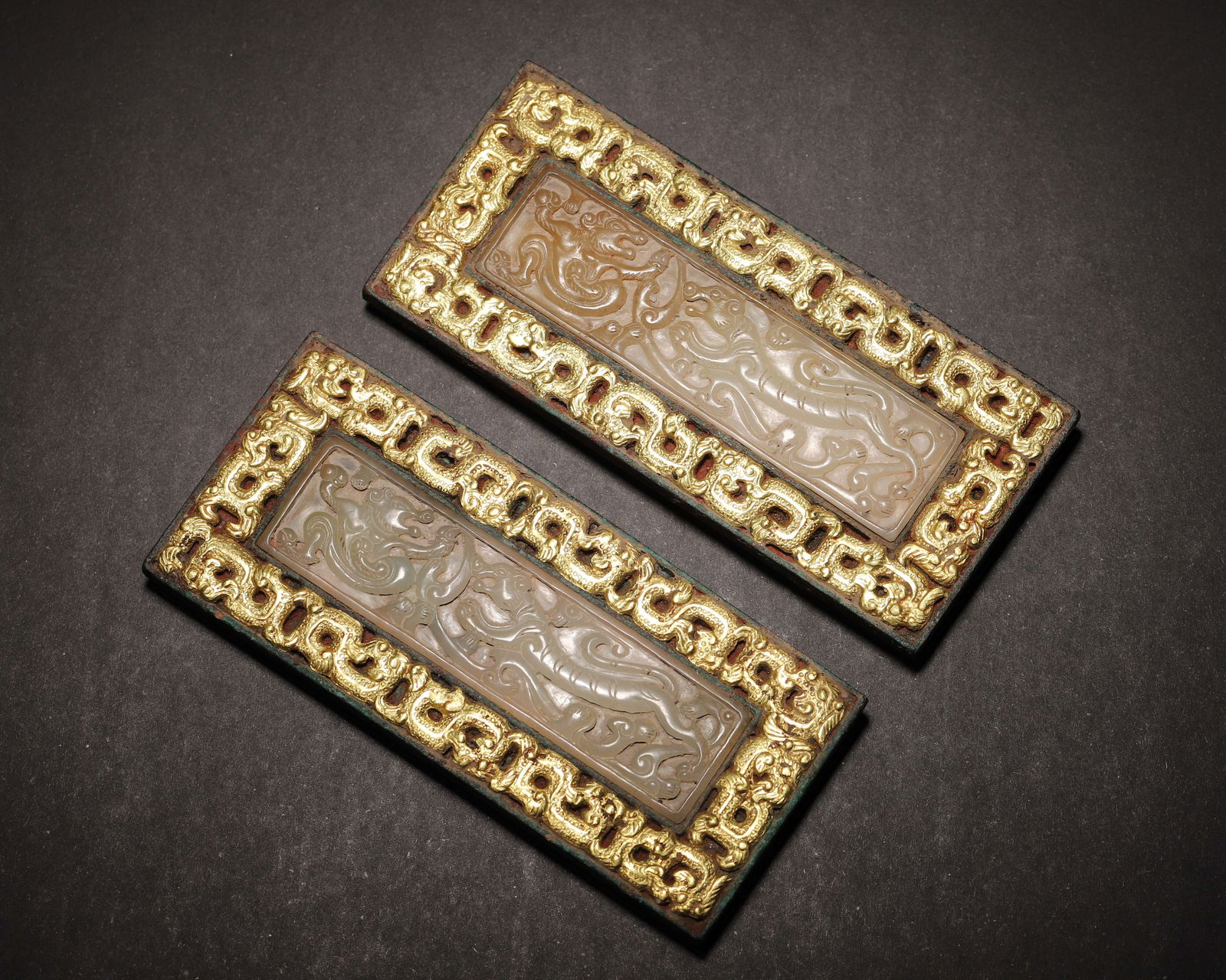 Han dynasty gilt-bronze mounted jade dragon plaque pair (1 of 10)