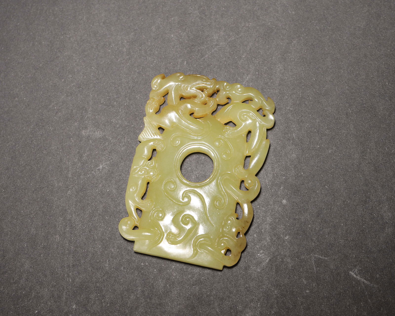 Mid-qing dynasty hetian yellow jade openwork chilong pendant (1 of 6)