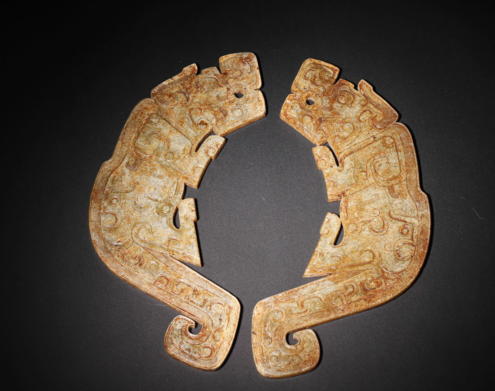 Warring states jade chi-tiger pendants (pair) (1 of 9)
