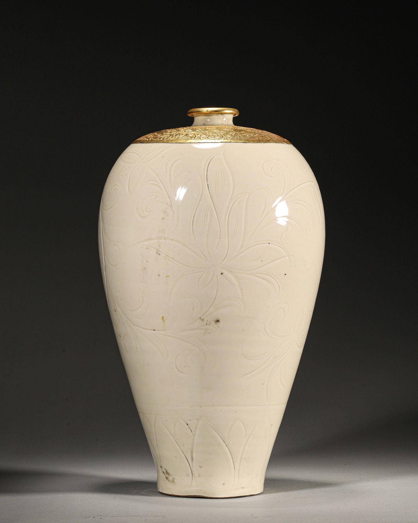Northern song dingyao white glazed meiping with incised decor & gilt (1 of 6)