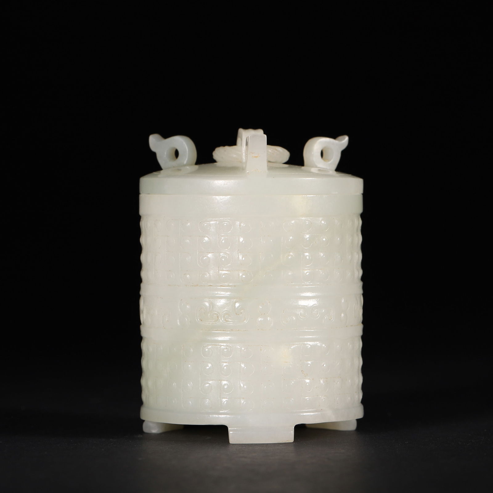 Han dynasty, white hetian jade covered cylinder with interlocking cloud pattern & movable ring (1 of 6)