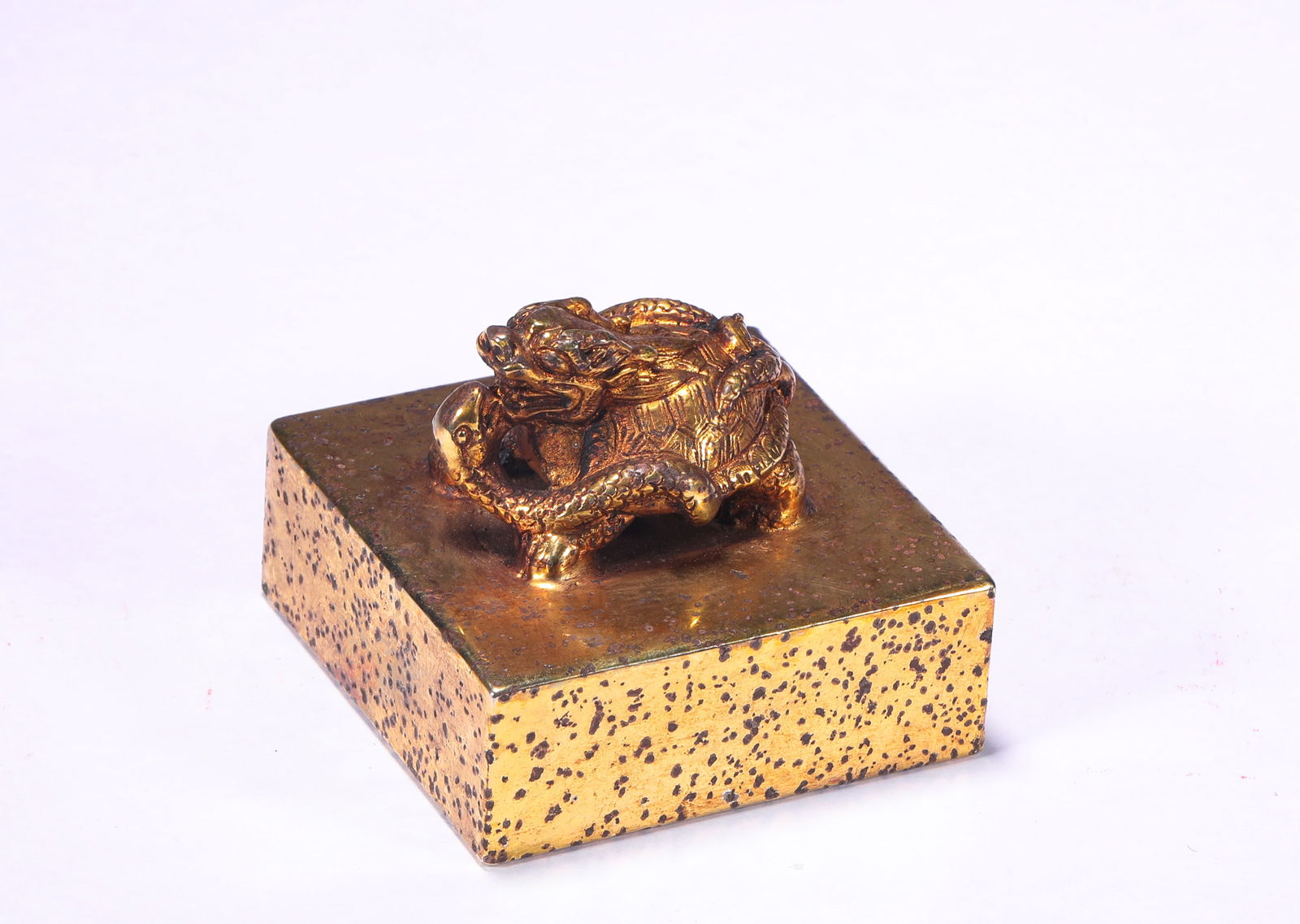 A 10TH-CENTURY GILDED BRONZE SEAL IN XIXIA (1 of 7)