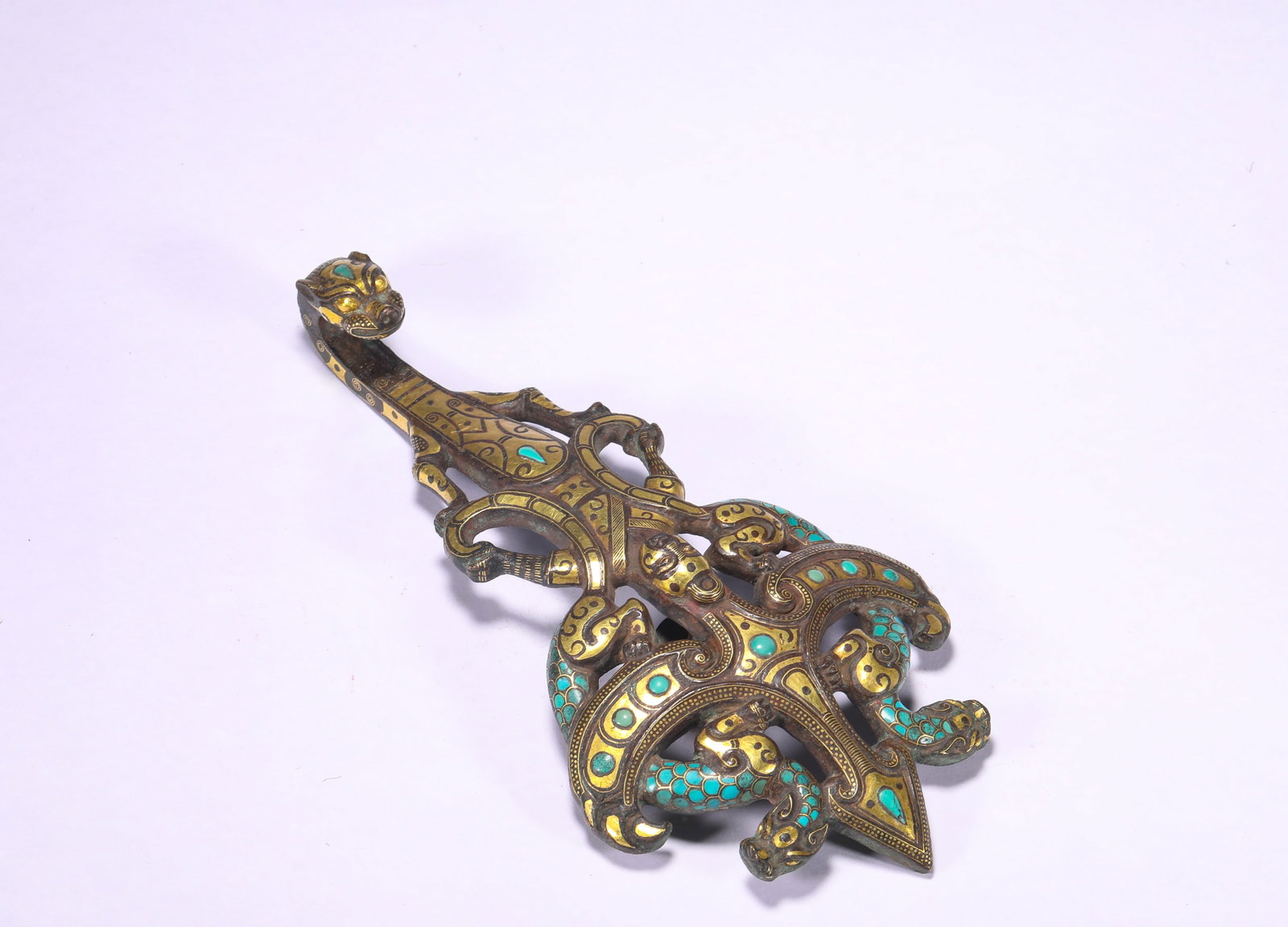HAN DYNASTY, COPPER CHISELED GOLD AND SILVER DRAGON WITH HOOK: H:17cmW:8.5cmWeight:330g