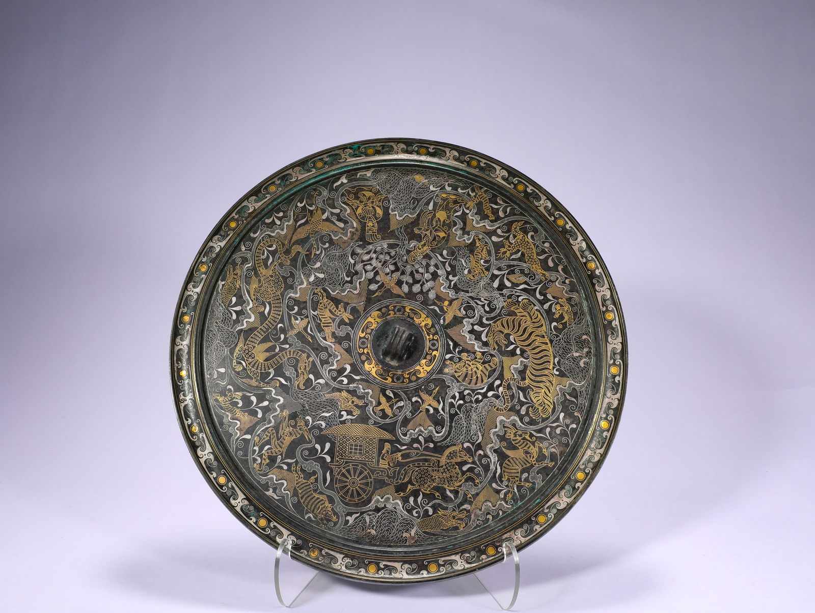 IN THE HAN DYNASTY, A MIRROR OF THE STORY OF A PERSON WITH A BRONZE CHISEL OF GOLD AND SILVER (1 of 9)