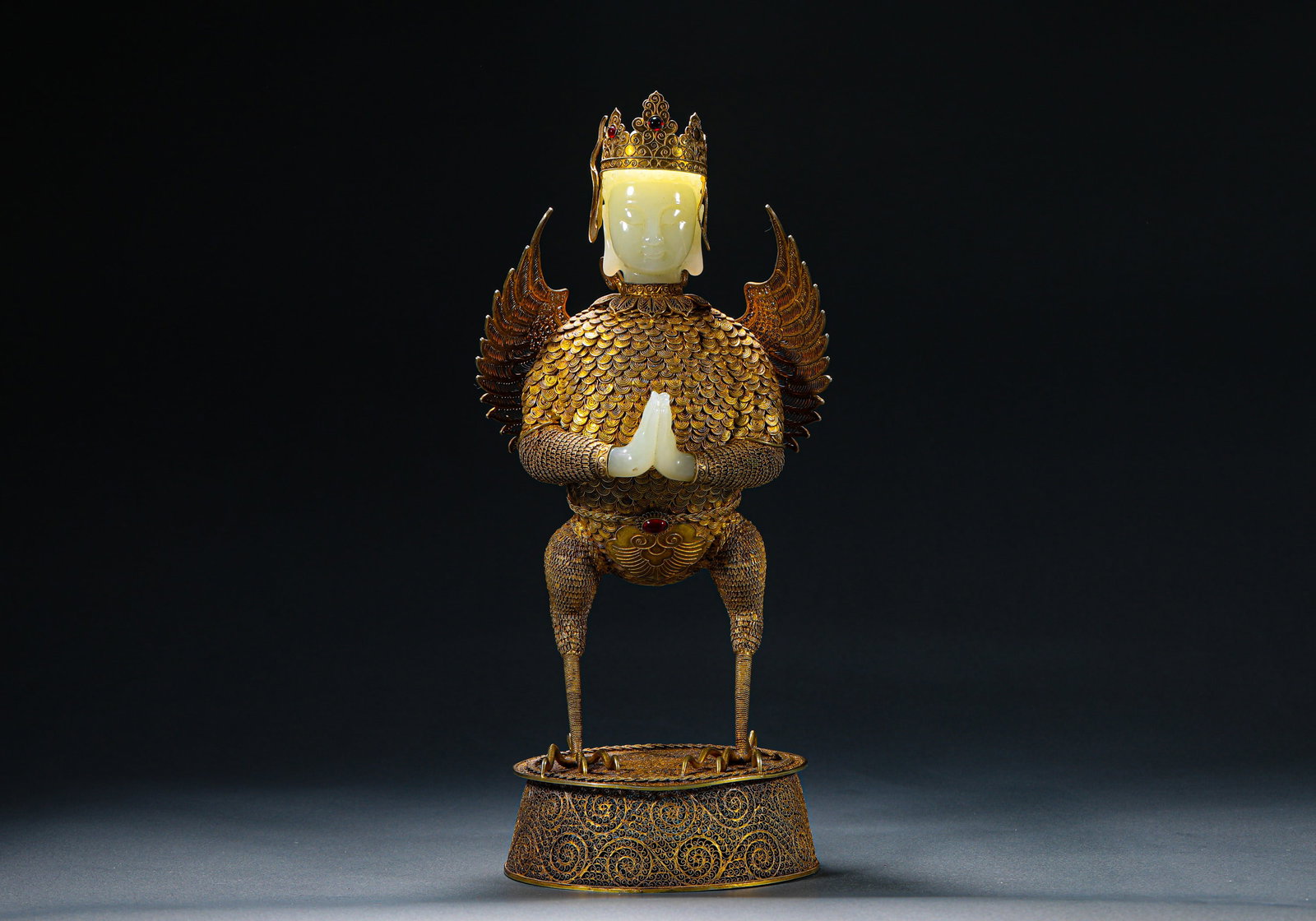 A GREAT PENG BIRD SET IN HETIAN JADE WITH GILDED SILVER FROM THE TANG DYNASTY: H:30cmW:14cmWeight:800g