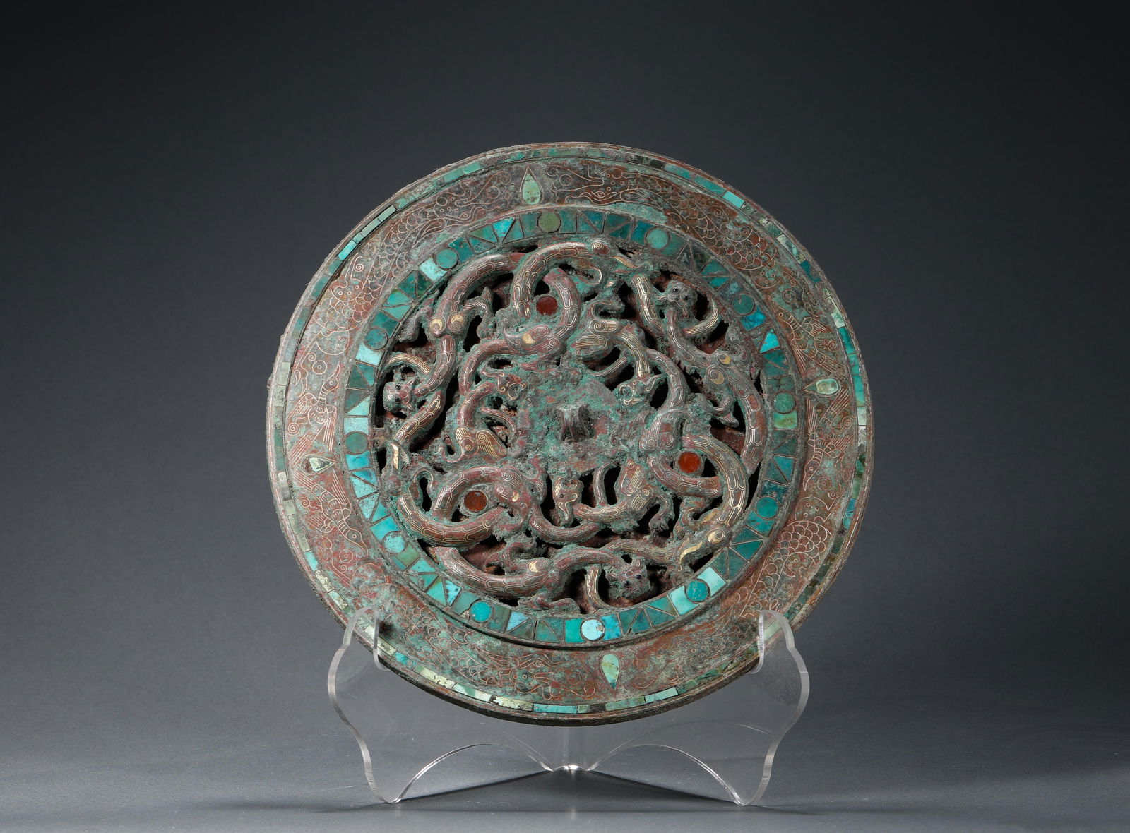 BRONZE CUO GOLD AND SILVER DRAGON PATTERN MIRROR FROM THE WARRING STATES PERIOD (1 of 7)