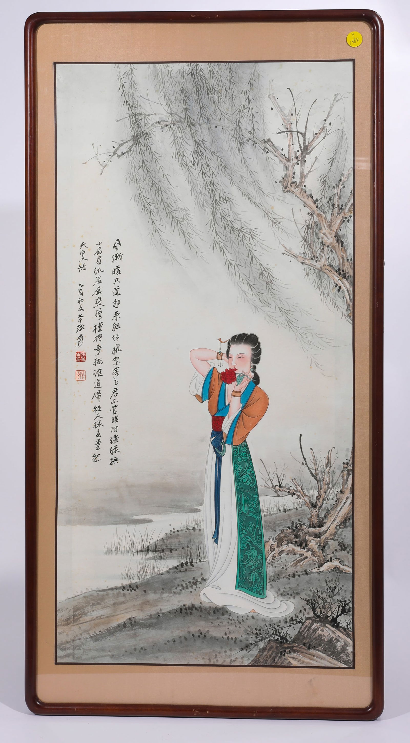 ZHANG DAQIAN'S LADY FRAME: H:78cmW:39cm H:92cmW:47cm This work reflects Zhang Daqian's inheritance and innovation of traditional literati painting. He blends the colors of Dunhuang murals with the artistic conception of literat