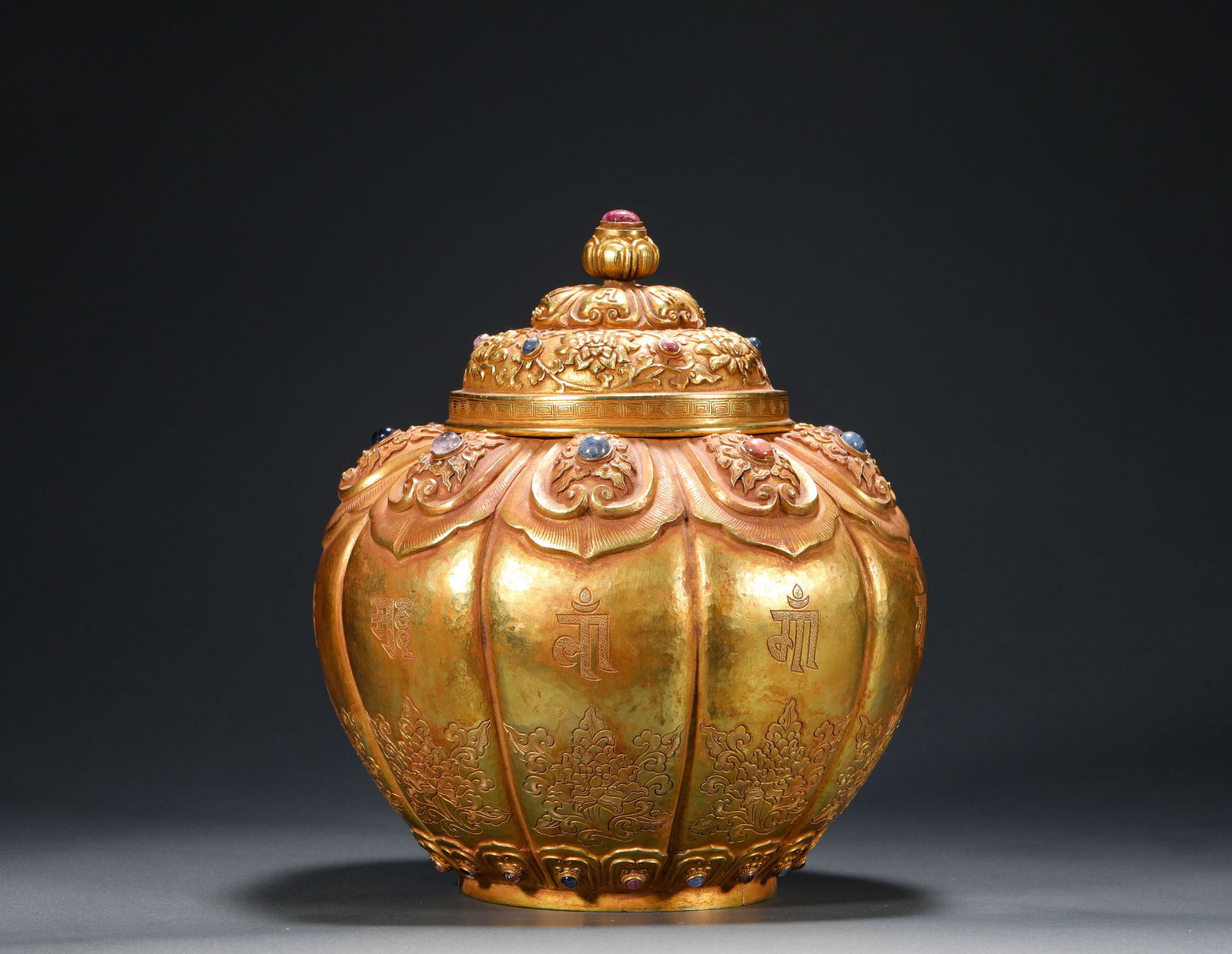 BRONZE GILDED RELIC JARS OF THE LIAO DYNASTY: H:22cmD:16cmWeight:1190g
