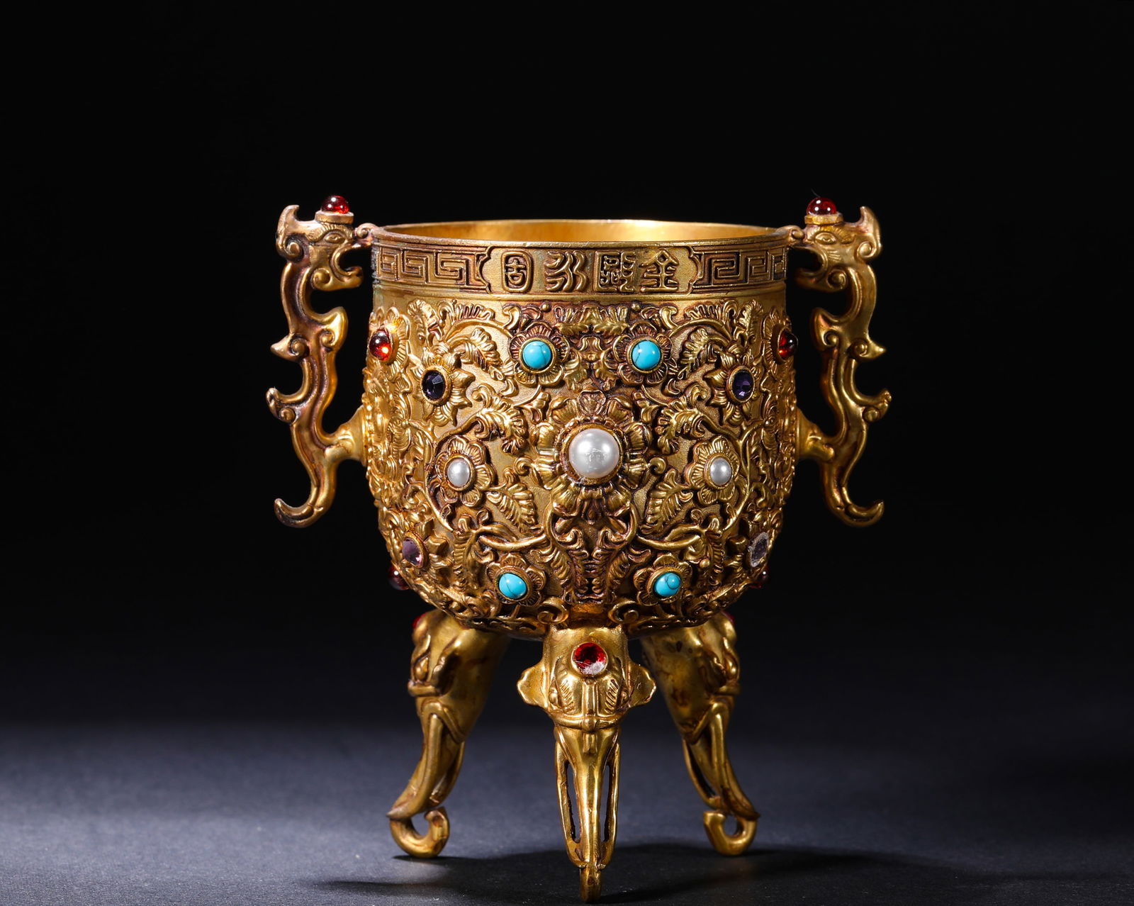 TANG DYNASTY, GILDED BRONZE WINE CUPS: H:9cmW:8.5cmWeight:390g