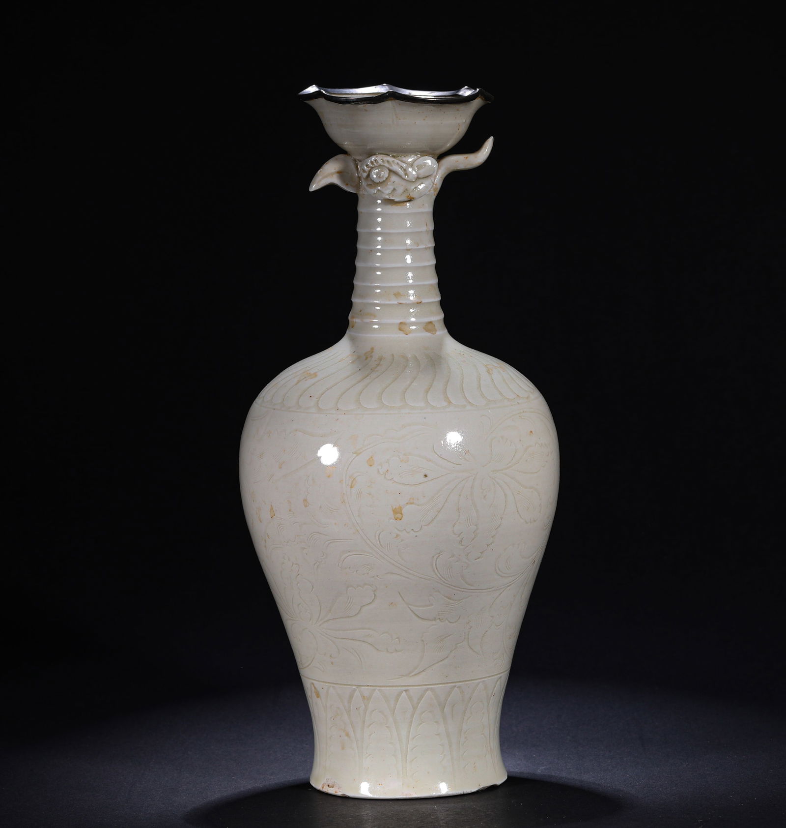 SONG DYNASTY, PHOENIX-HEADED TEAPOT FROM DING KILN: H:30cmD:13cm