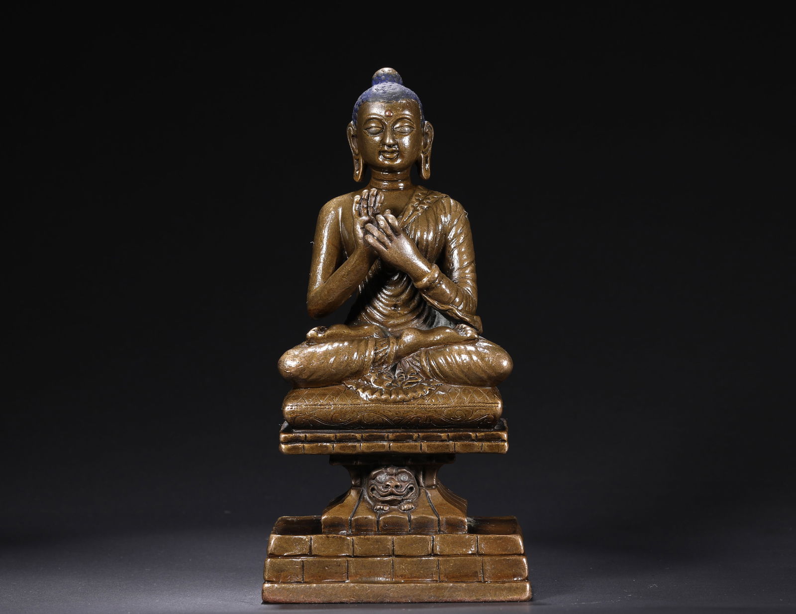 A COPPER STATUE OF SAKYAMUNI PREACHING IN THE MING DYNASTY (1 of 8)