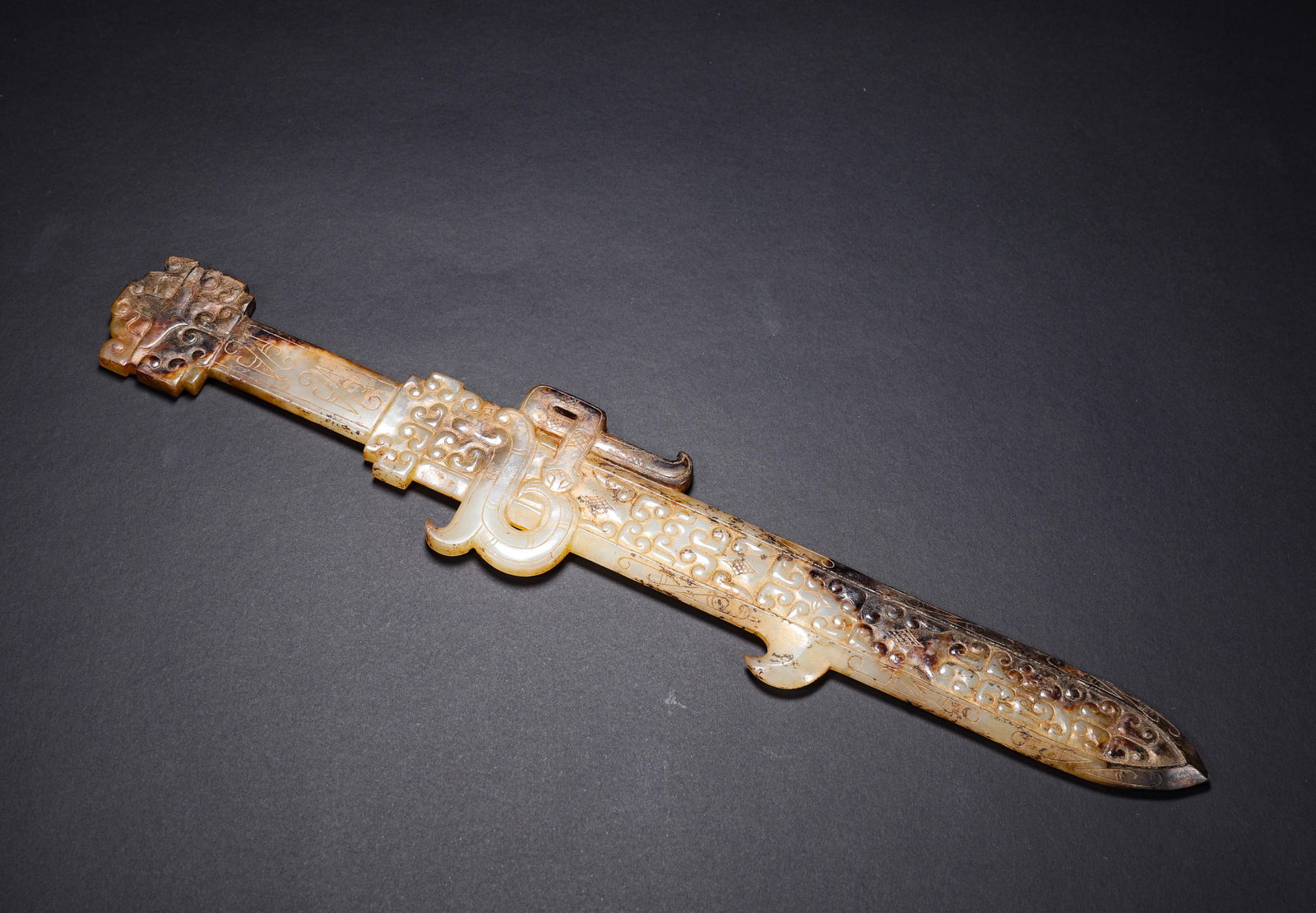 SPRING AND AUTUMN GRAIN PATTERN JADE DAGGER: L:24.2cmWeight:80g