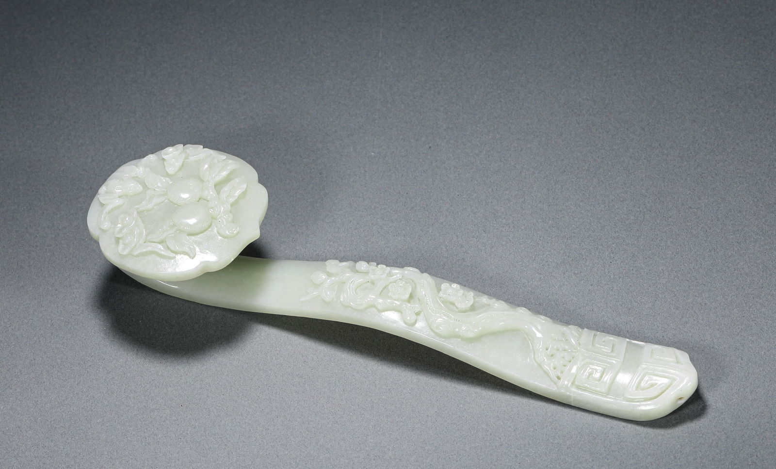 QING DYNASTY, HETIAN JADE RUYI: L:23cmWeight:280g