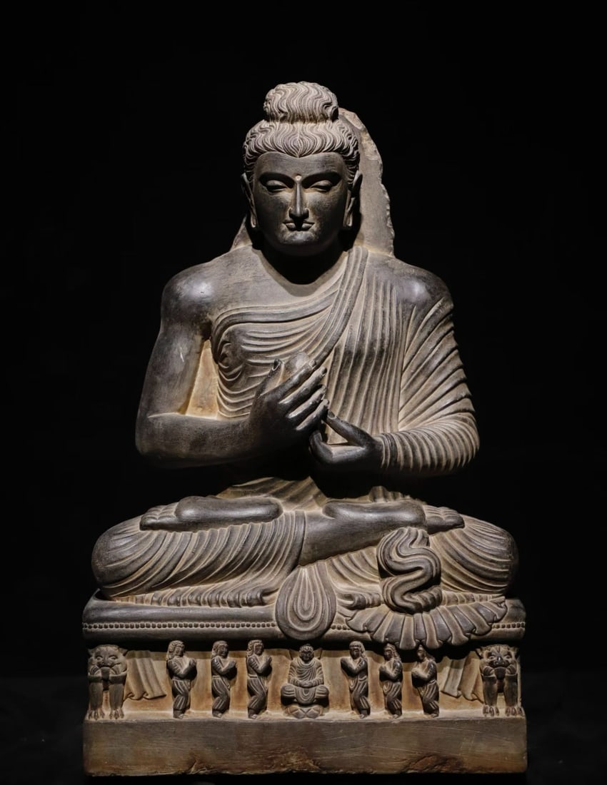 A 5TH-CENTURY ROCK-CUT STATUE OF GANDHARA: H:57cm W:36cm T:14cm