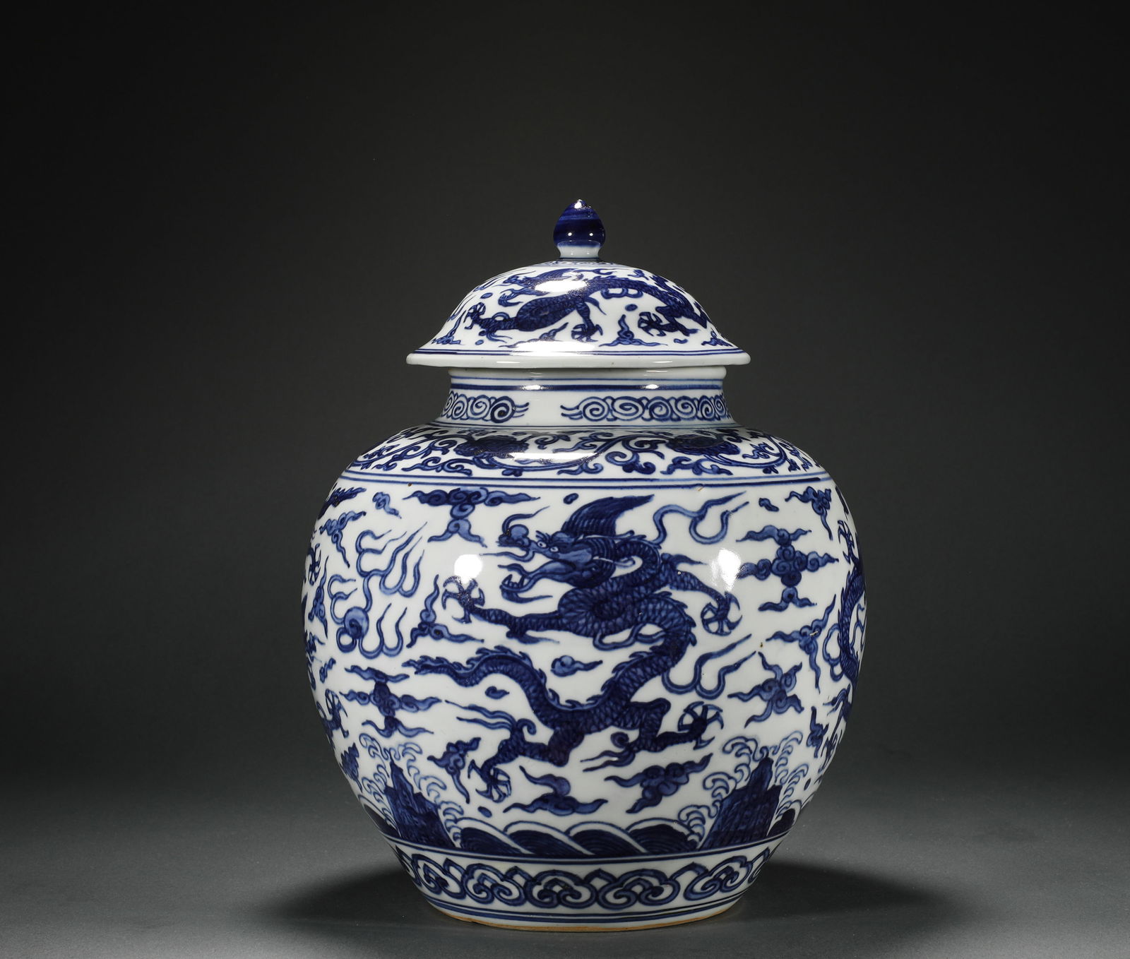MING DYNASTY, JIAJING BLUE AND WHITE JARS (1 of 8)