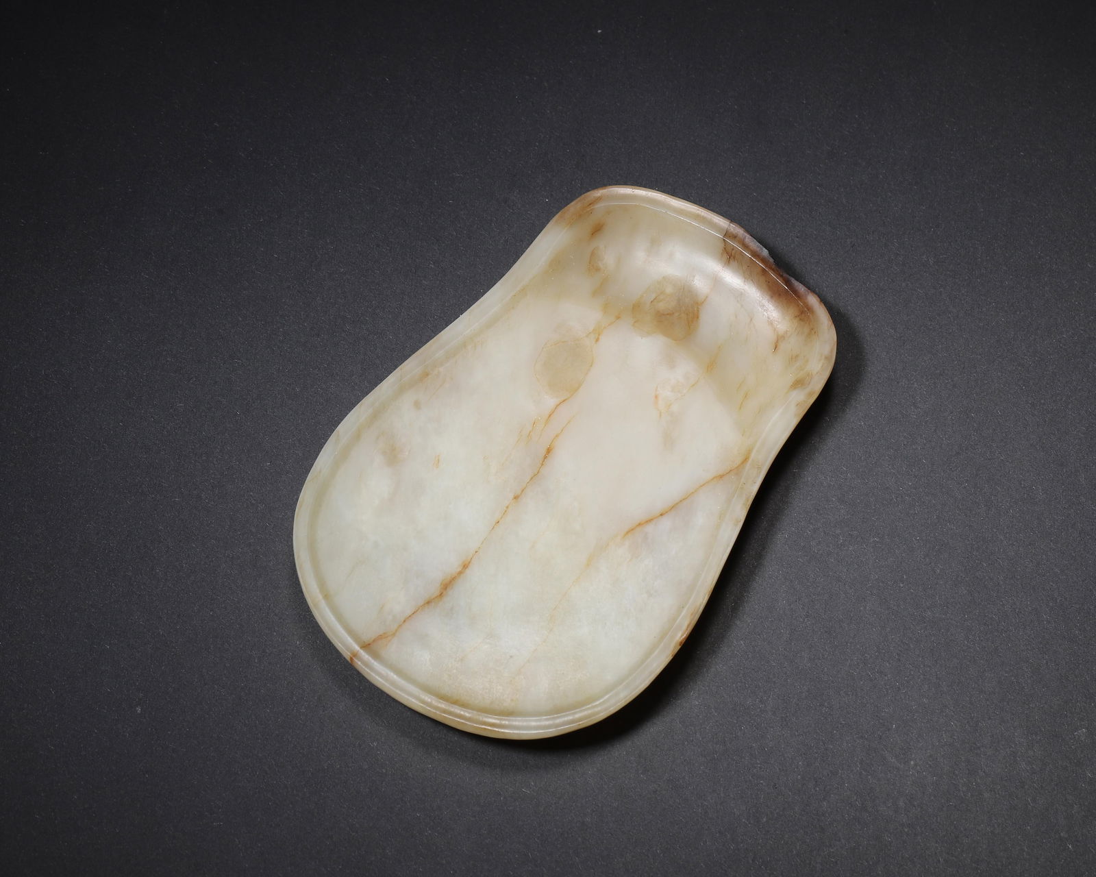 IRREGULARLY SHAPED HETIAN JADE INKSTONE, MID TO LATE QING DYNASTY (1 of 6)