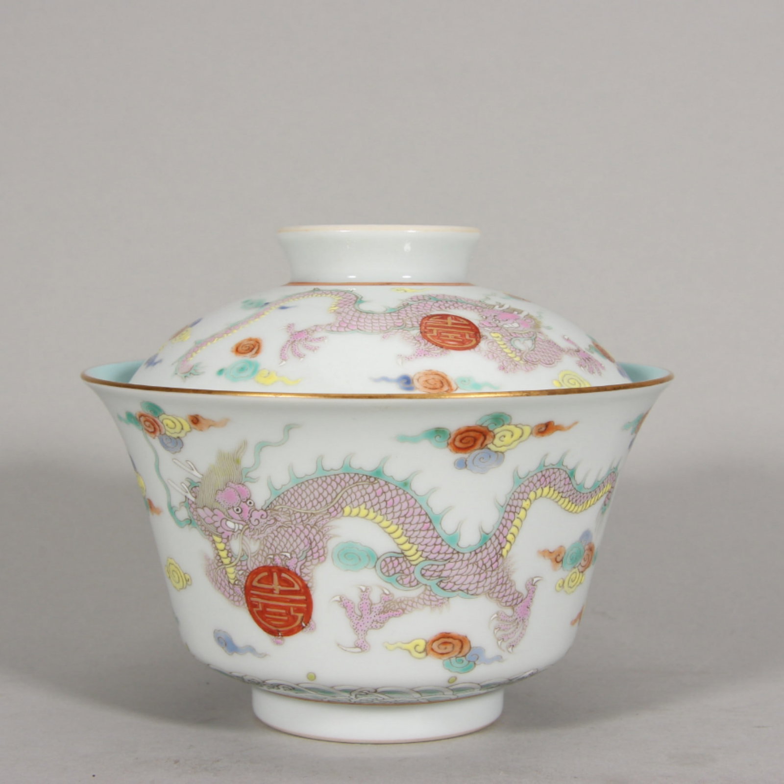 QING DYNASTY QIANLONG PERIOD, FAMILLE ROSE COVERED BOWL WITH SEA WAVE AND DRAGON PATTERNS (1 of 9)
