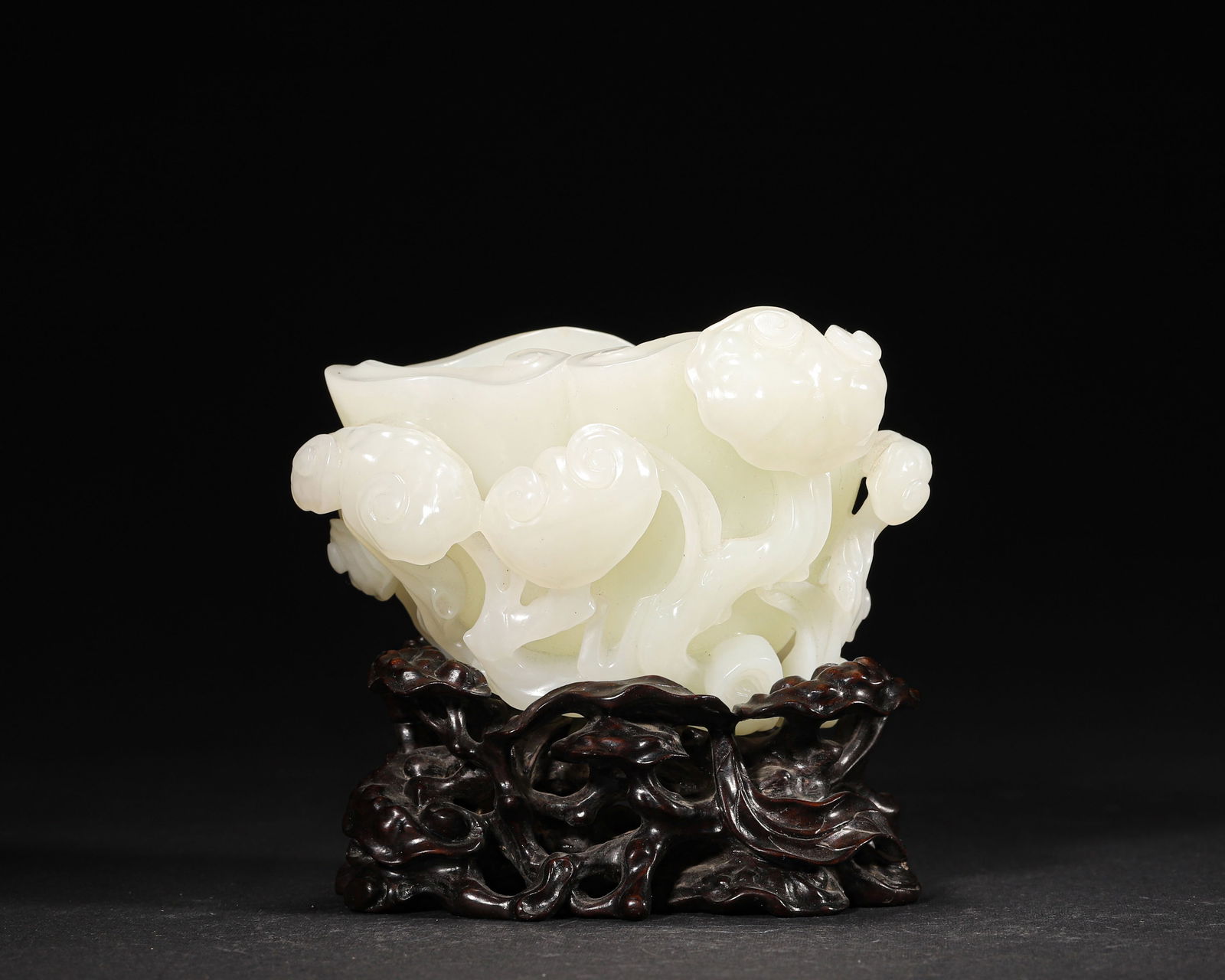 QING DYNASTY, WHITE HETIAN JADE OPENWORK WATER POT WITH LINGZHI MOTIFS (1 of 9)