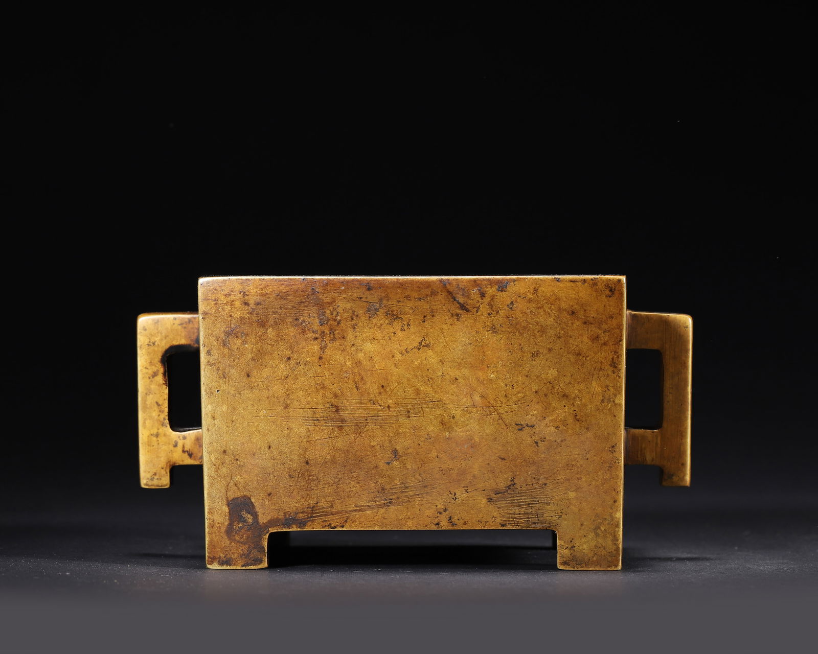 XUANDE PERIOD, MING DYNASTY: A BRONZE RECTANGULAR CENSER WITH HALBERD-FORM HANDLES AND "DA MING XUAN (1 of 8)