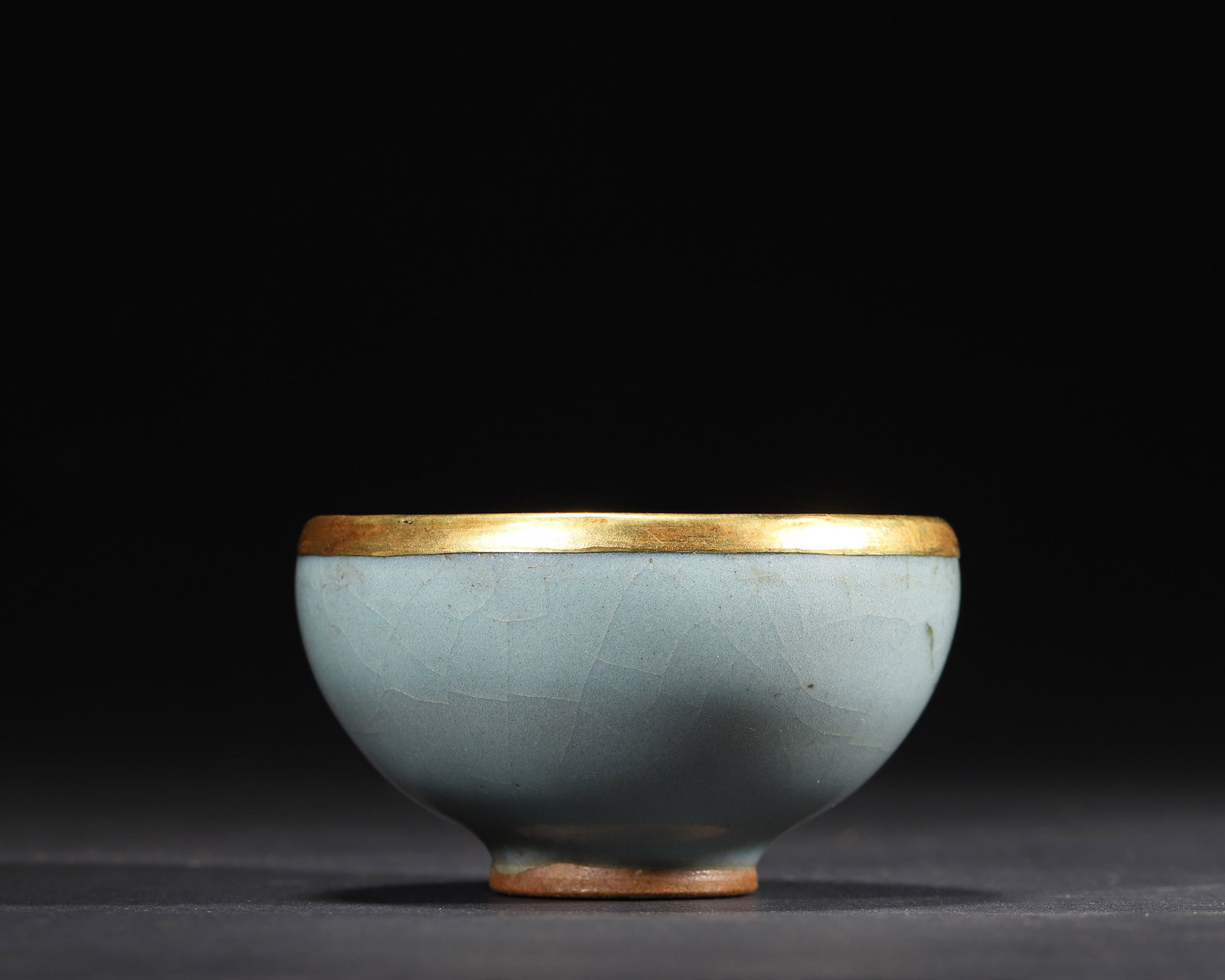 A FINE JIN DYNASTY (12TH–13TH CENTURY) JUNYAO SKY-BLUE GLAZED SMALL BOWL WITH PURPLE SPLASHES AND (1 of 6)