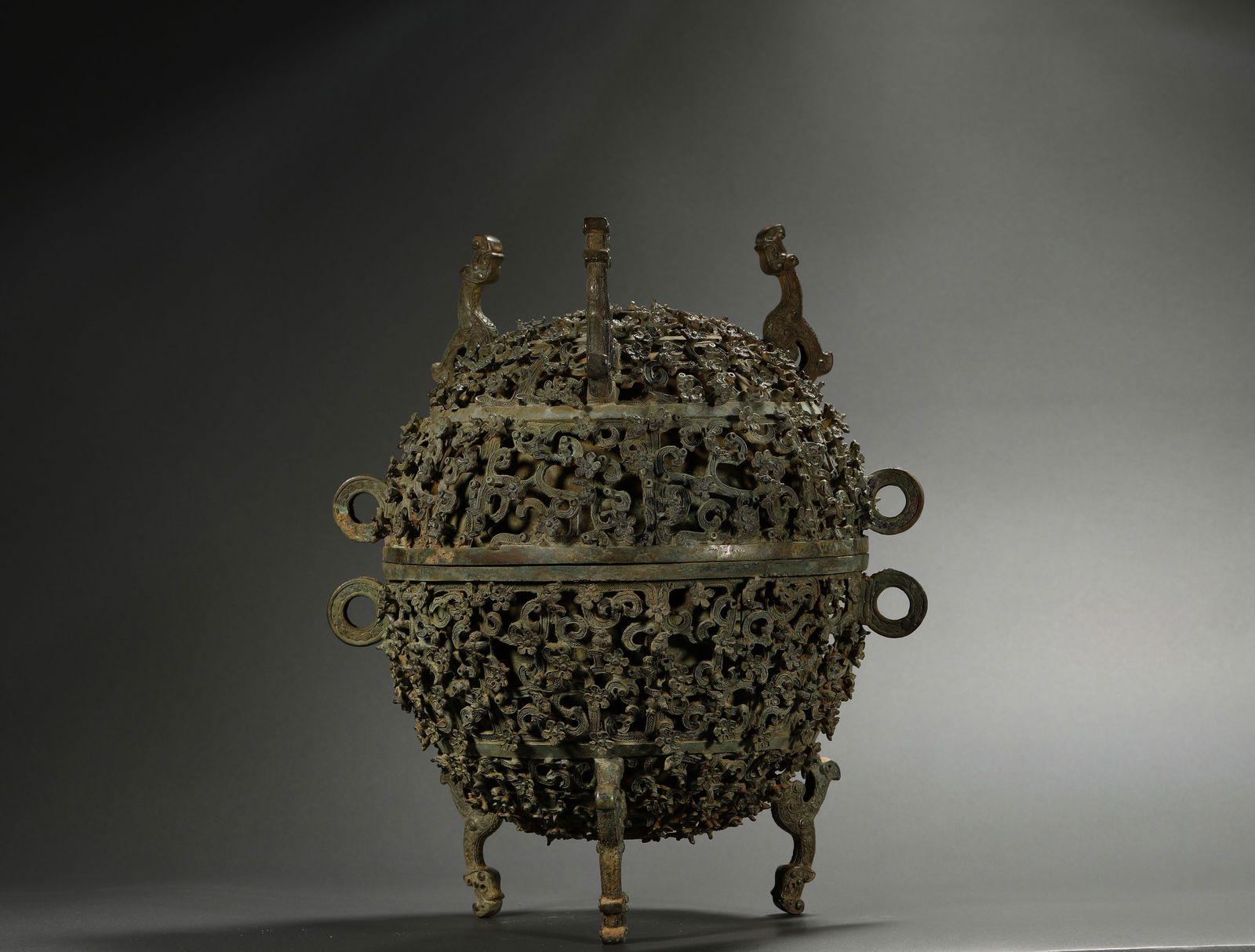 BRONZE RITUAL VESSELS OF THE WARRING STATES PERIOD: H:30cm W:24cm Weight:4440g