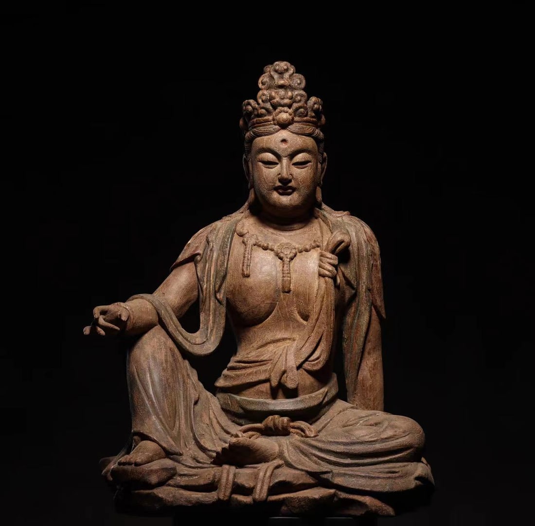 LIAO DYNASTY SANDALWOOD SEATED STATUE OF GUANYIN BODHISATTVA: H:98cm L:75cm T:52cm
