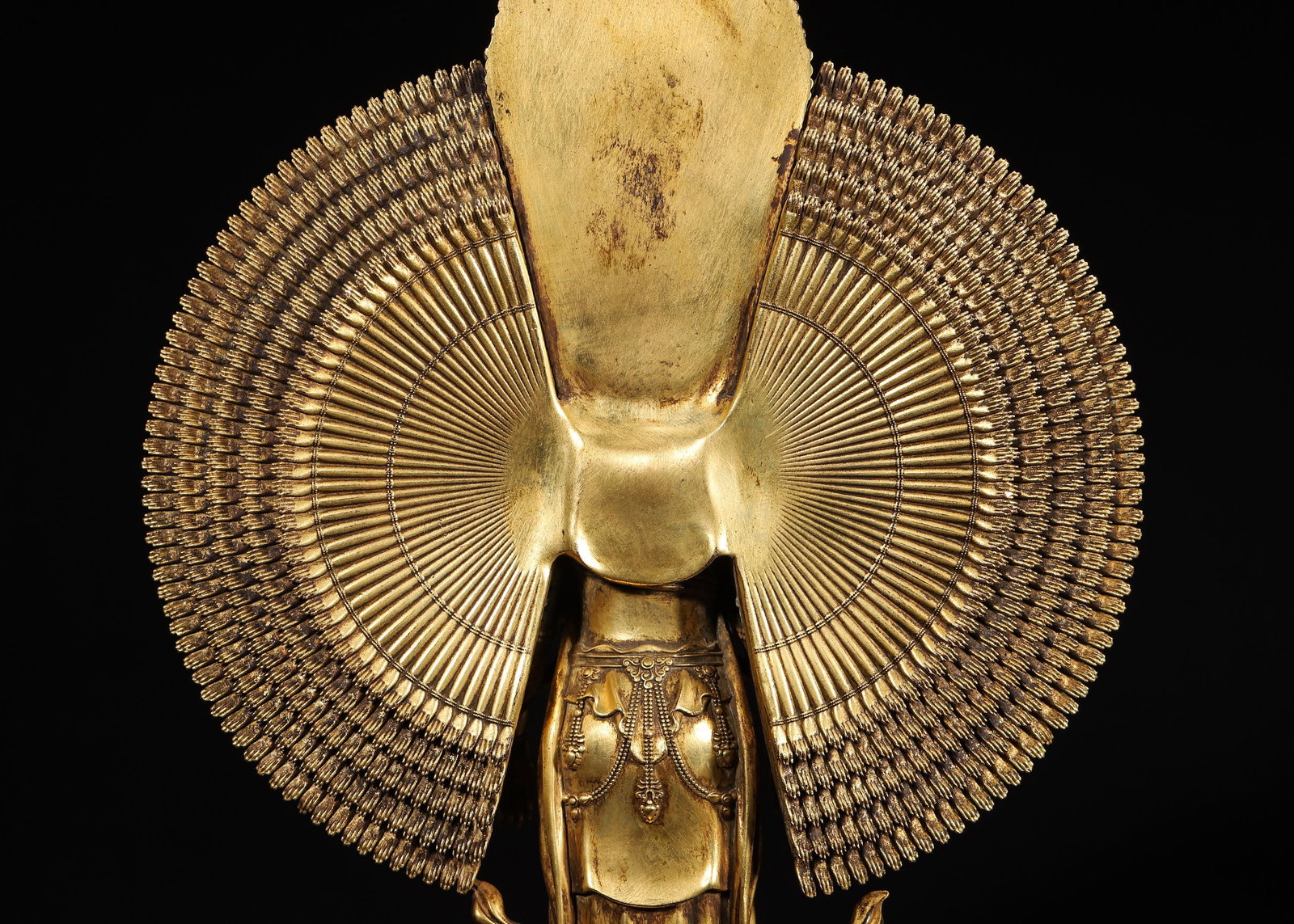 A Gilt-Bronze Standing Statue of Thousand-Armed and Thousand-Eyed Guanyin, Qing Dynasty - 10