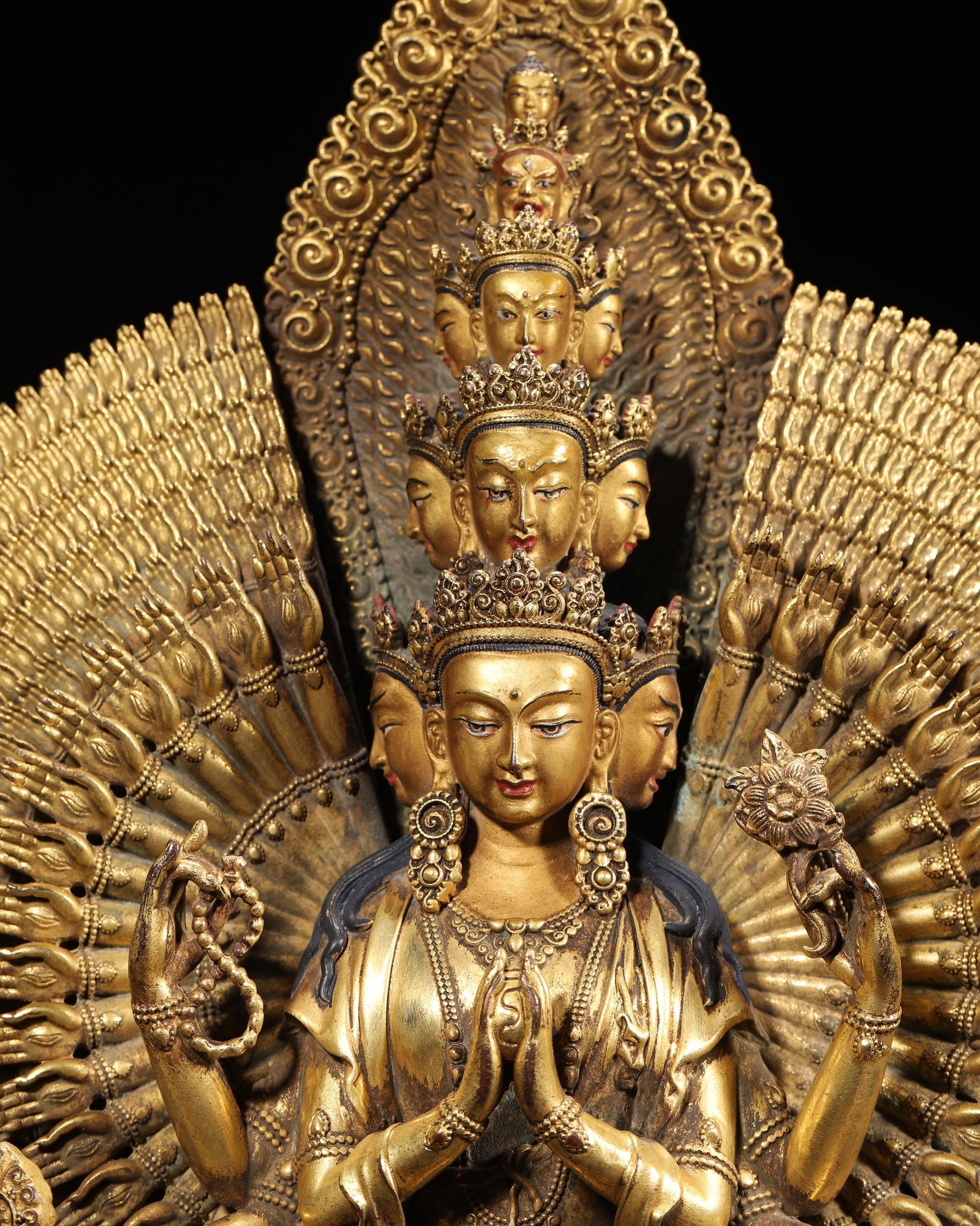 A Gilt-Bronze Standing Statue of Thousand-Armed and Thousand-Eyed Guanyin, Qing Dynasty - 3
