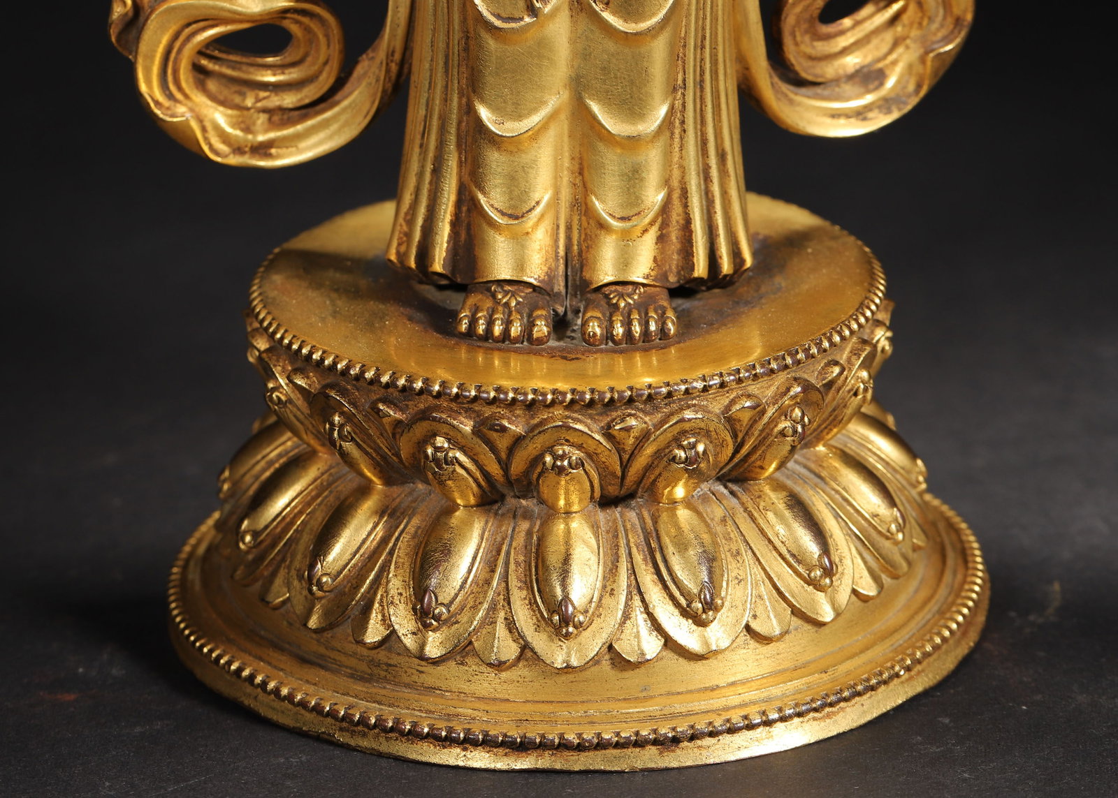 A Gilt-Bronze Standing Statue of Thousand-Armed and Thousand-Eyed Guanyin, Qing Dynasty - 6
