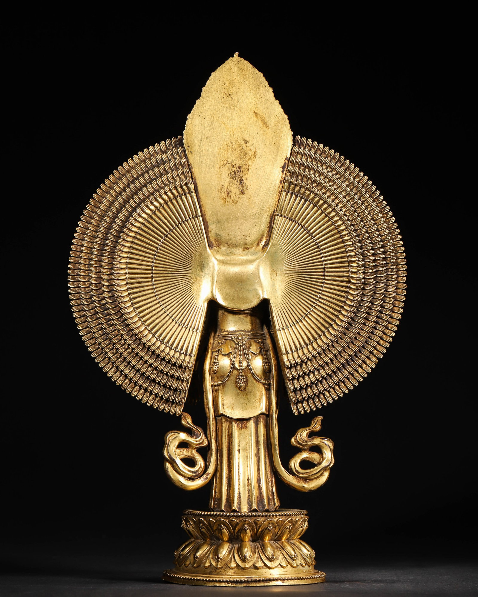 A Gilt-Bronze Standing Statue of Thousand-Armed and Thousand-Eyed Guanyin, Qing Dynasty - 9