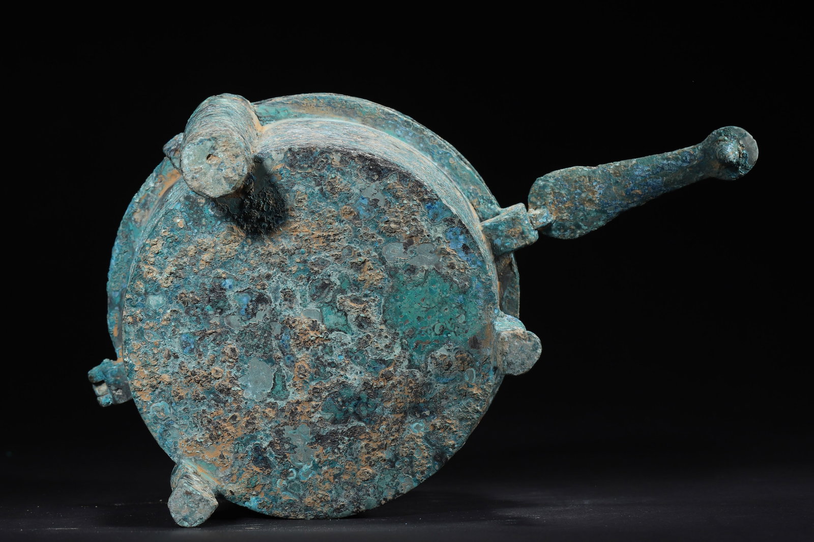 Han Dynasty Bronze Portable Incense Burner with Openwork Dome Lid - 6