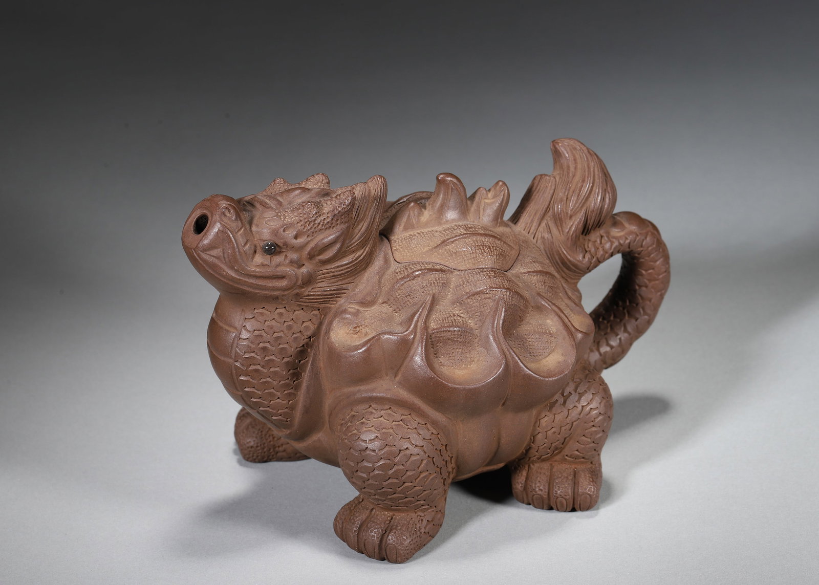 Kangxi Period, Qing Dynasty A Yixing Zisha Dragon-Turtle Teapot, Mark of Chen Mingyuan - 2