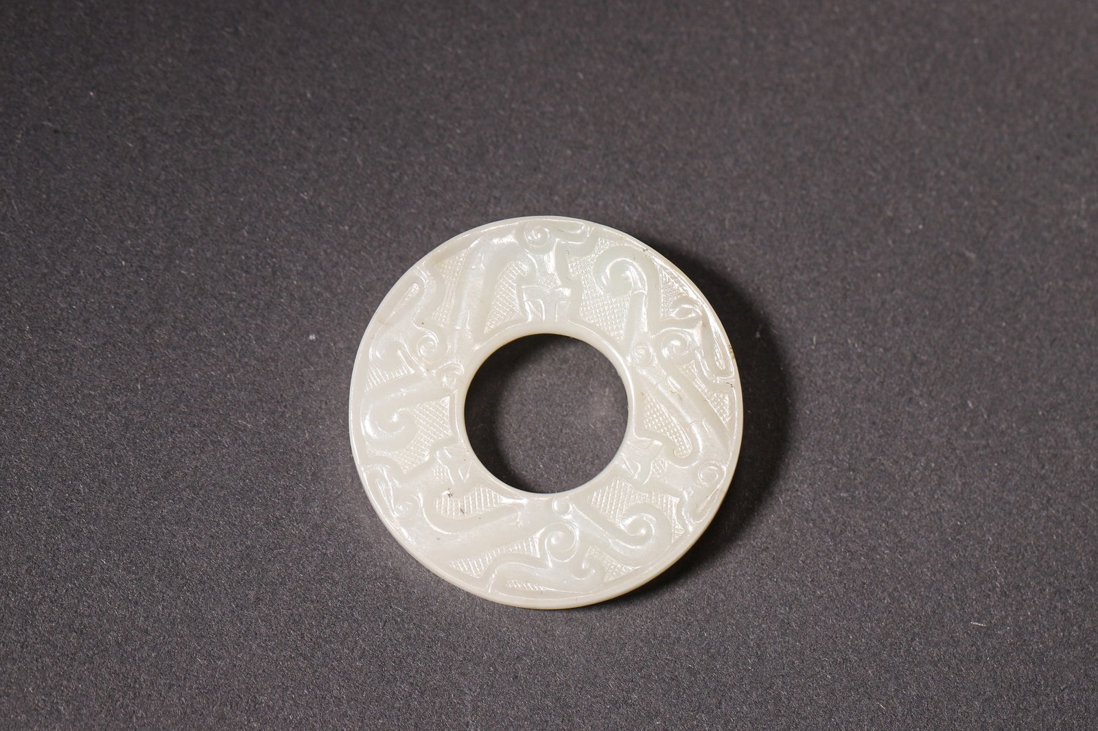 A Hetian Jade Bi-Shaped Pendant with Chi Dragon Pattern - Han Dynasty - 4