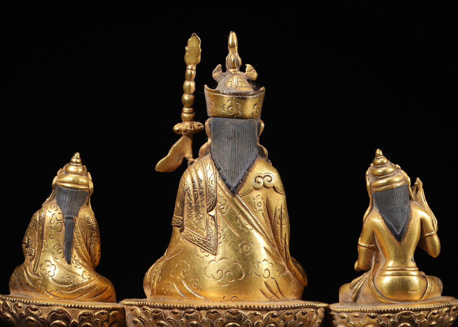 A Gilt-bronze Conjoined Statue of Padmasambhava and Two Attendants, Qing Dynasty - 8