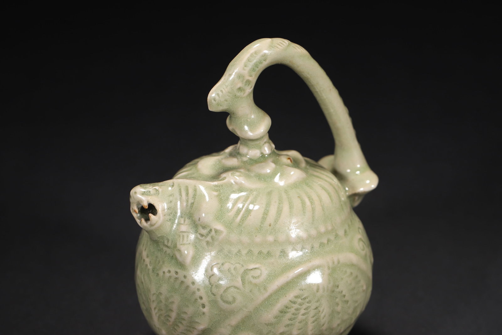 A Yaozhou Kiln Celadon-Glazed Reverse Flow Ewer, Northern Song Dynasty - 4