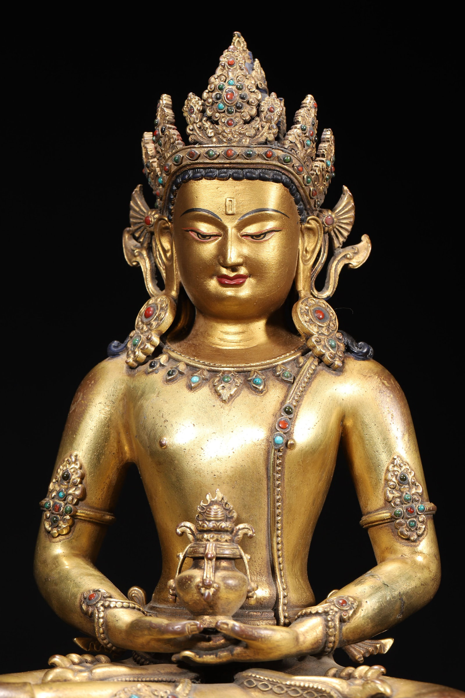 A Gilt-Bronze Inlaid Amitayus Statue, Imperial Palace Made, Qing Dynasty, Dated to 25th Year of - 3