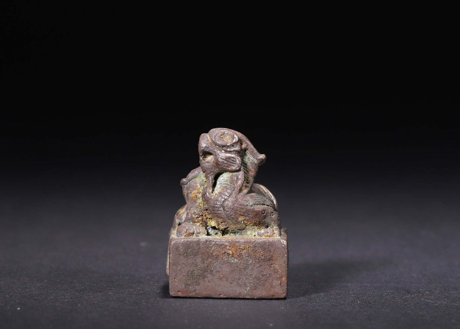 A Silver Composite Seal with Mother-and-Son Set?Han Dynasty - 4