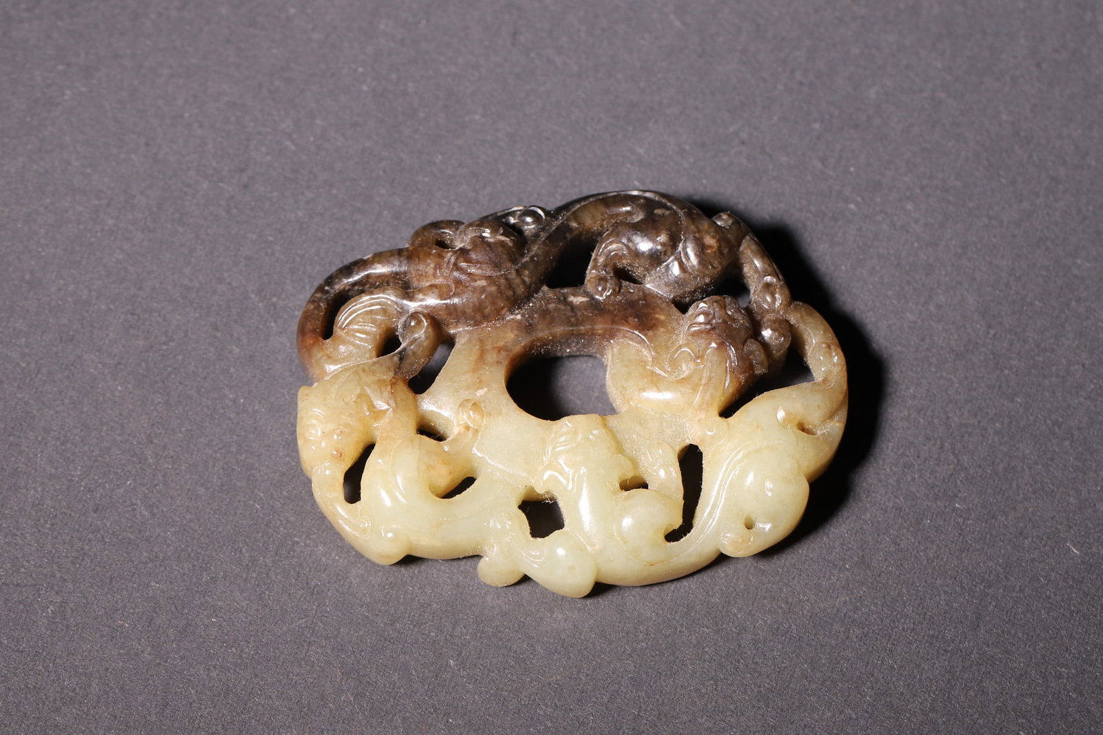 A Hetian Jade Openwork Chilong Pattern Heart-Shaped Pendant - Han Dynasty - 2