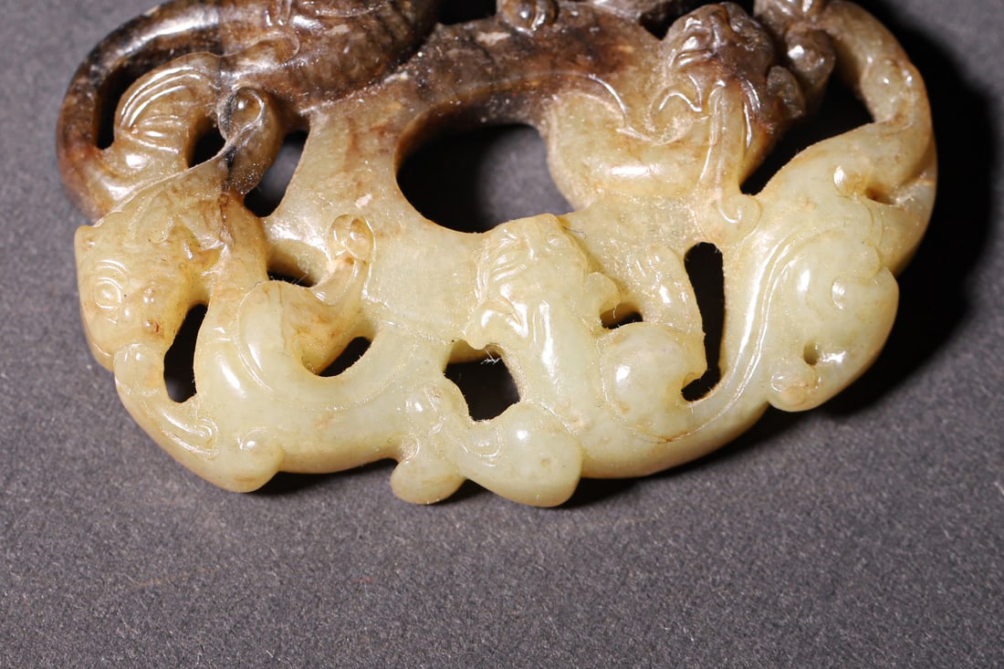A Hetian Jade Openwork Chilong Pattern Heart-Shaped Pendant - Han Dynasty - 4