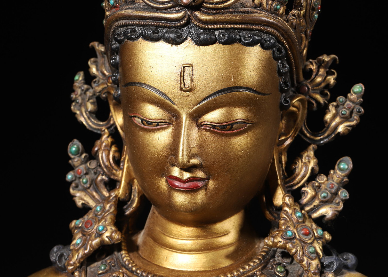 A Gilt Bronze Inlaid Gemstone Vajrasattva Seated Statue, Qing Dynasty - 4