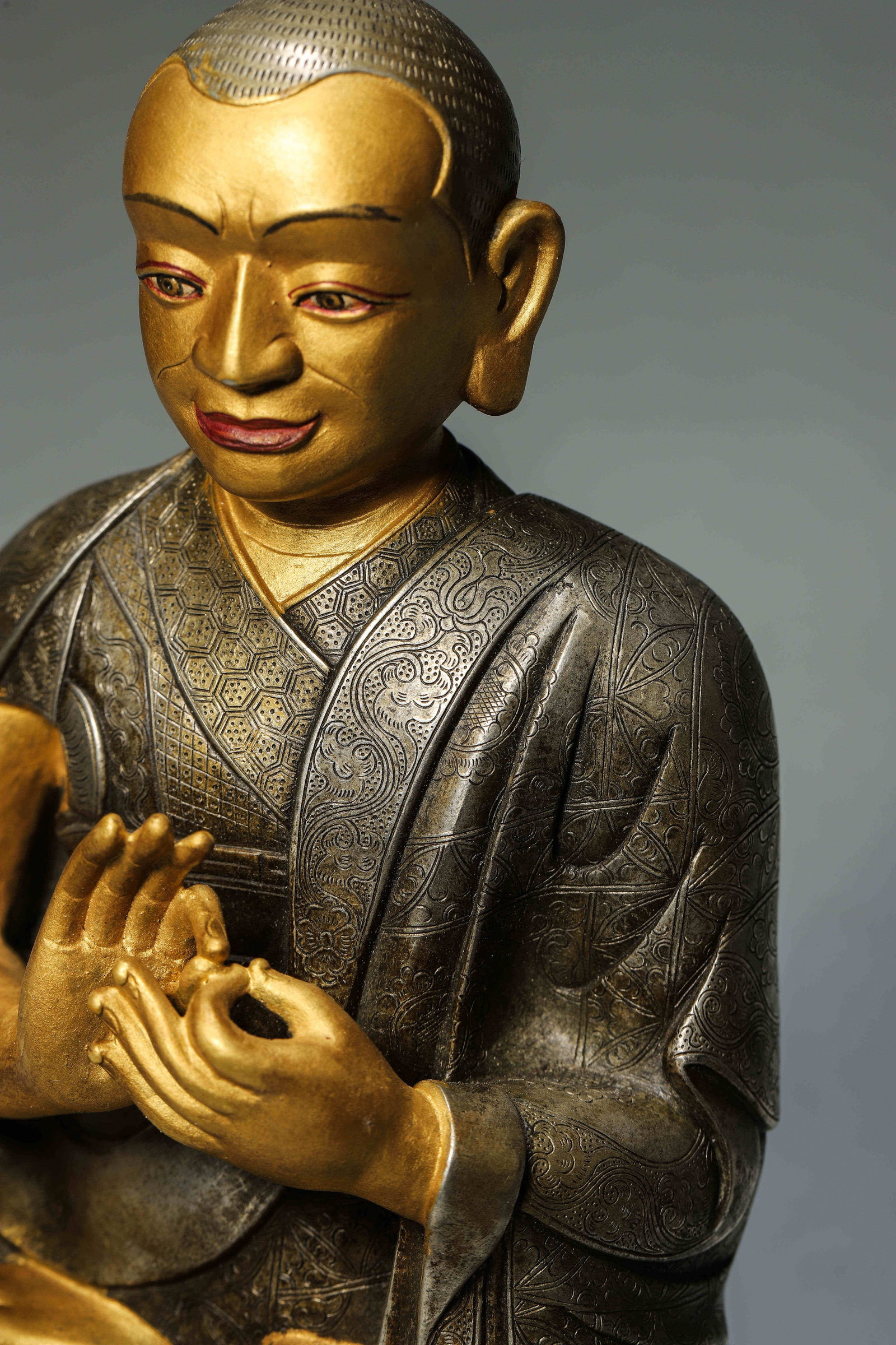 A Silver Statue of a Lama with Partial Gold Facing, Qing Dynasty - 7