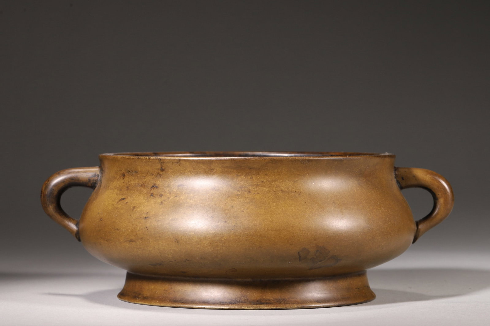 A Bronze Censer with Eel-Ear Handles, Qing Dynasty (1 of 8)
