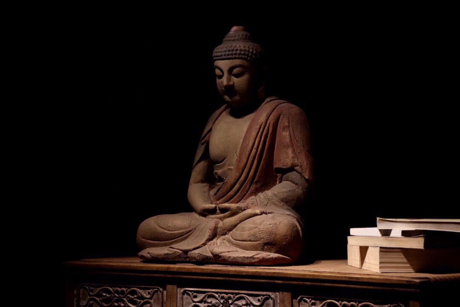 A Polychrome Wood Figure of Seated Buddha Sakyamuni - Ming Dynasty - 3