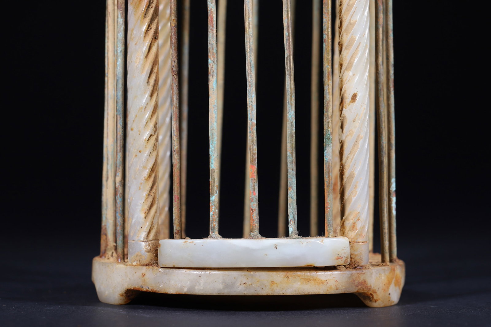 A Hetian Jade Birdcage with Linked Chain - Han Dynasty - 7