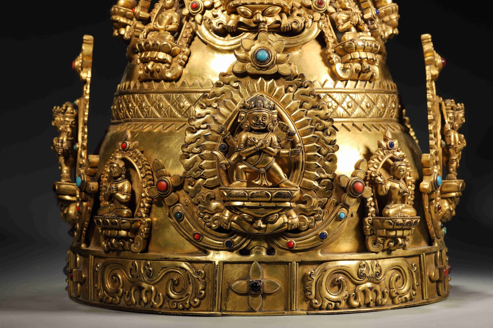 A Ming Dynasty Tibetan Gilt-Bronze Jewel-Inlaid Royal Crown - 10